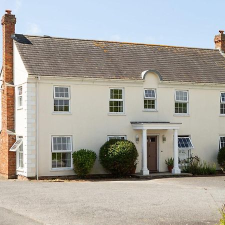 Stunning 6 Bedroom Cottage Near Cornish Coast Буде Экстерьер фото