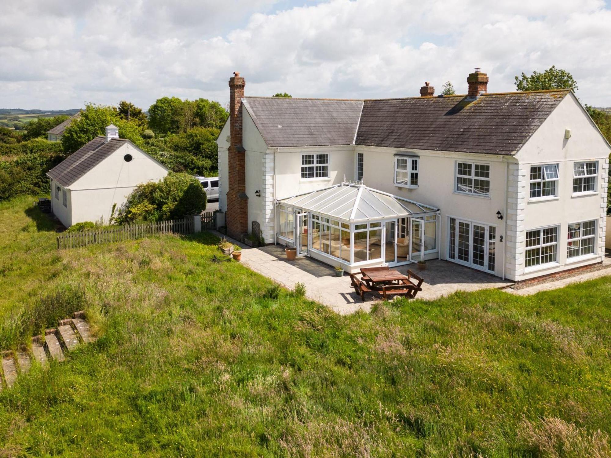 Stunning 6 Bedroom Cottage Near Cornish Coast Буде Экстерьер фото