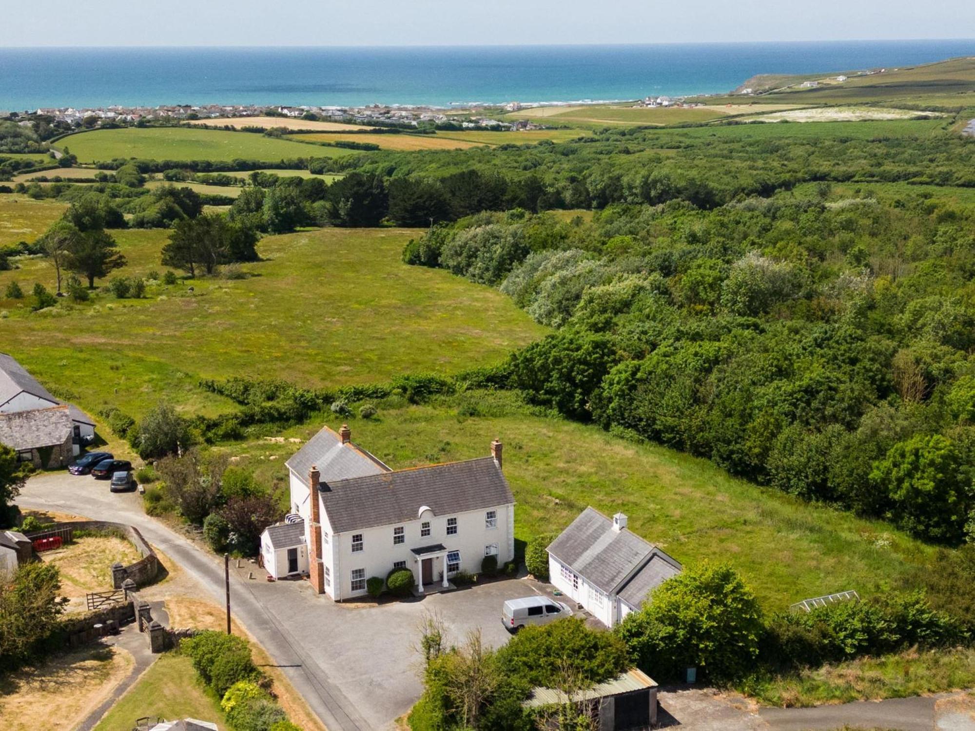 Stunning 6 Bedroom Cottage Near Cornish Coast Буде Экстерьер фото